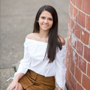 Meet your Posher, Lauren